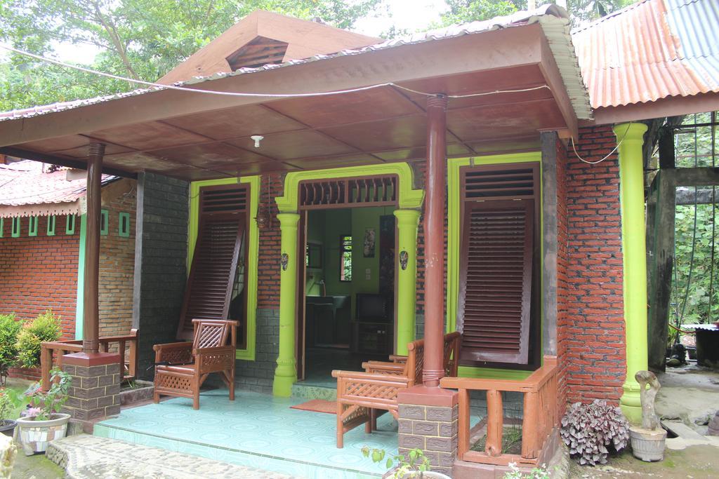 Rain Forest Guest House Bukit Lawang Exterior foto